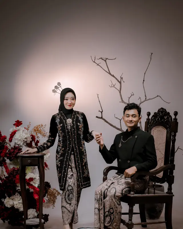 Adit dan Nadea berdiri berdampingan